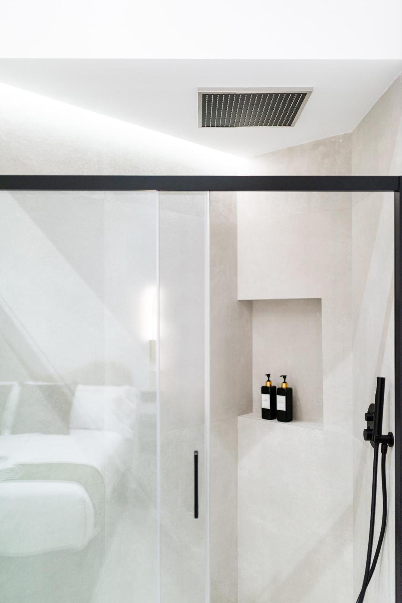 Albahaca Haven Luxury Center Apartment